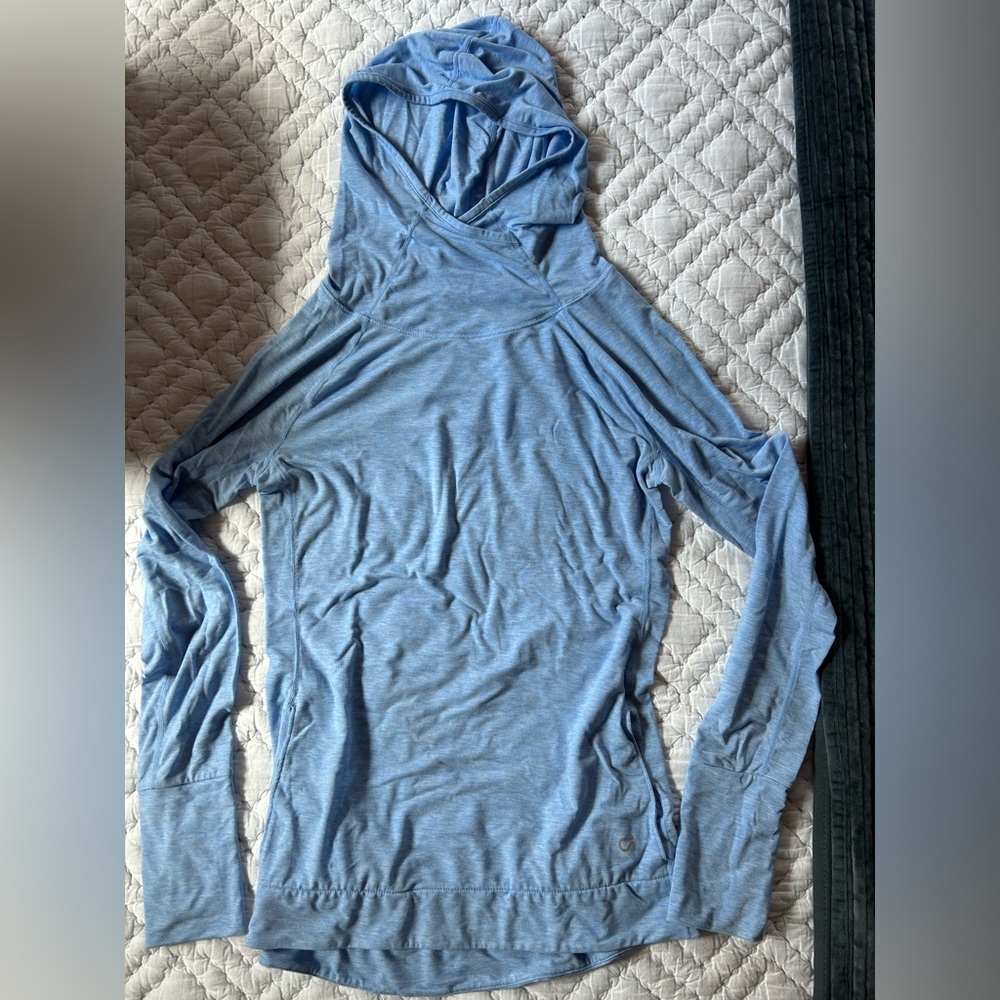 GapFit Hooded long sleeve shirt